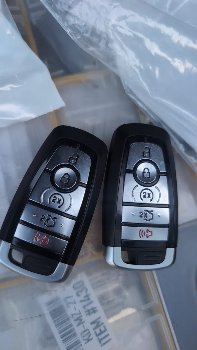 Duplicating a car key fob for a Jacksonville driver