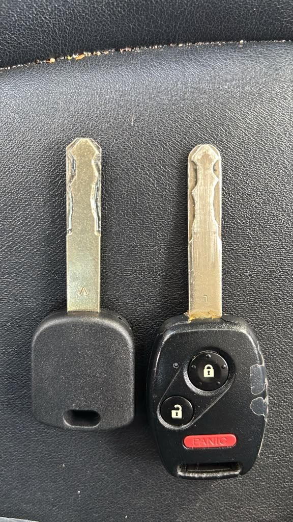 Cutting a high-security car key in Jacksonville, FL